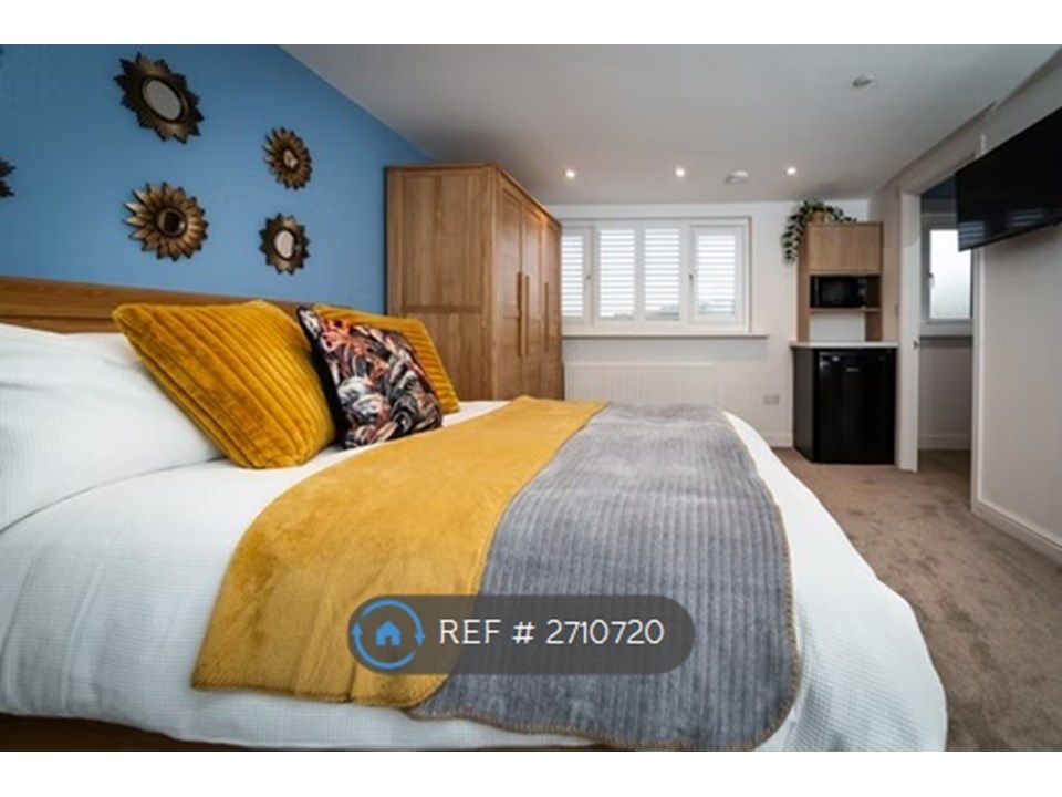 Property photo 1 of 19 Room 4, Second Floor 22 Sq Mtrs