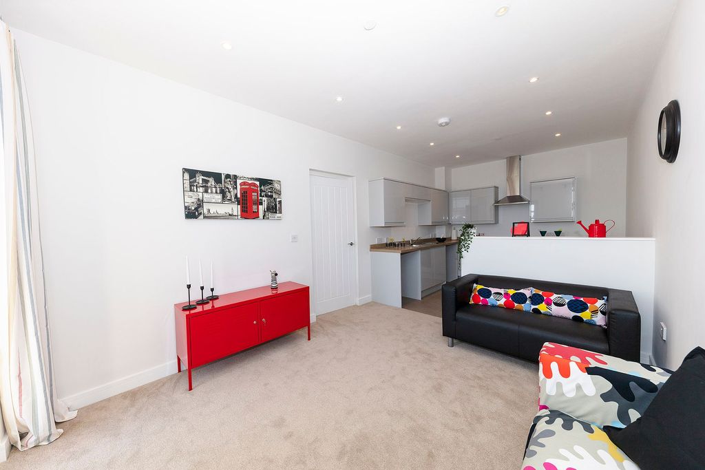 Property photo 1 of 9