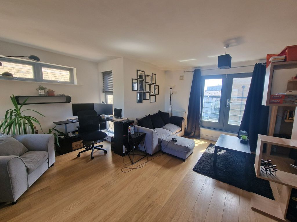 Property photo 2 of 6