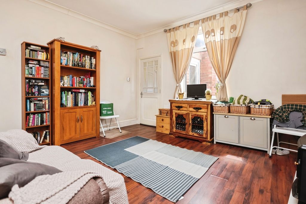 Property photo 2 of 14 Pbox-Img.Jpg