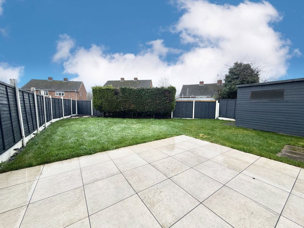 Property photo 2 of 25