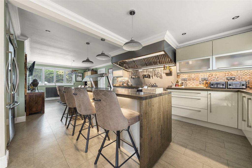 Property photo 2 of 16 Kitchen