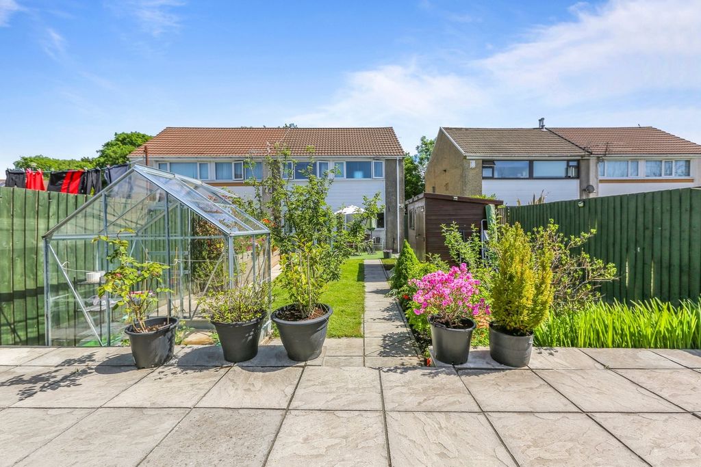 Property photo 2 of 38
