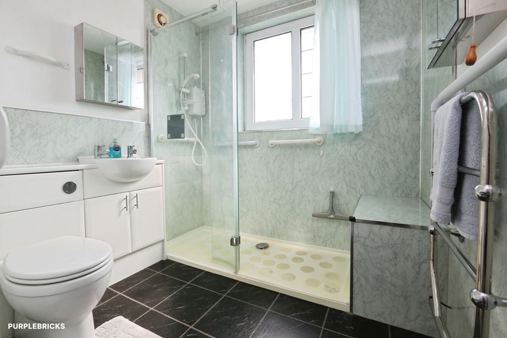 Property photo 2 of 30