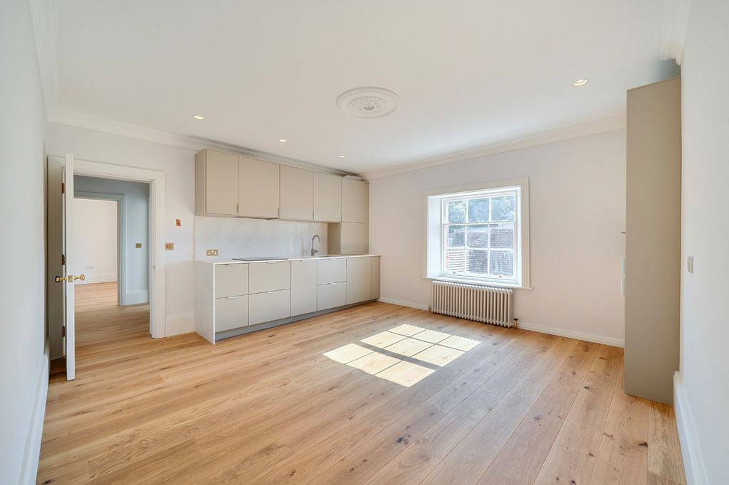 Property photo 3 of 10 Picture No. 04
