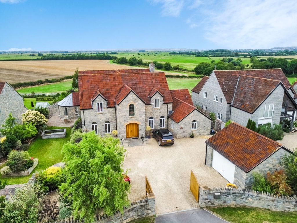 Property photo 2 of 33 2313834