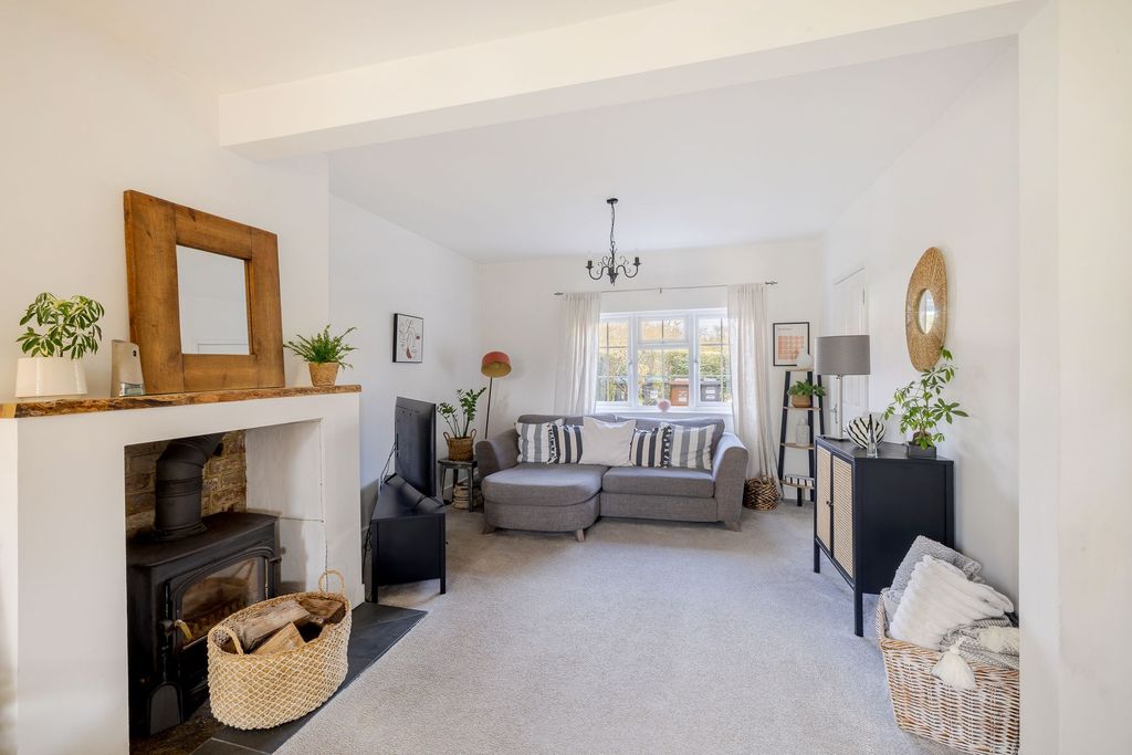 Additional image 5 of 3 bed terraced house for saleSalisbury Road, Godstone RH9