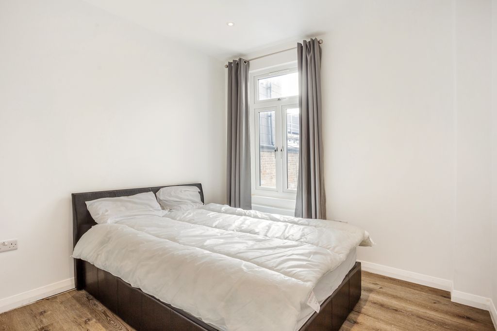 Property photo 1 of 13 Bedroom 2