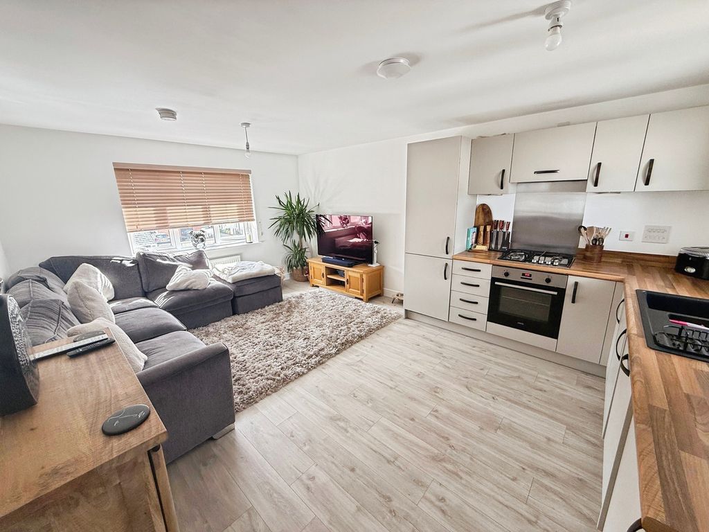 Property photo 2 of 13