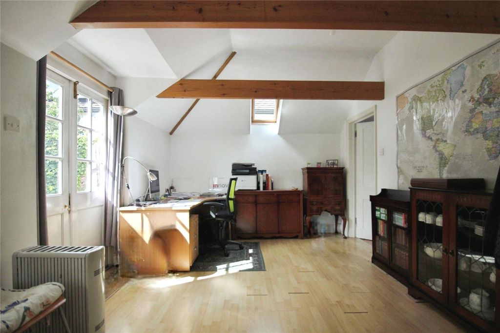 Property photo 3 of 17 Picture No. 22