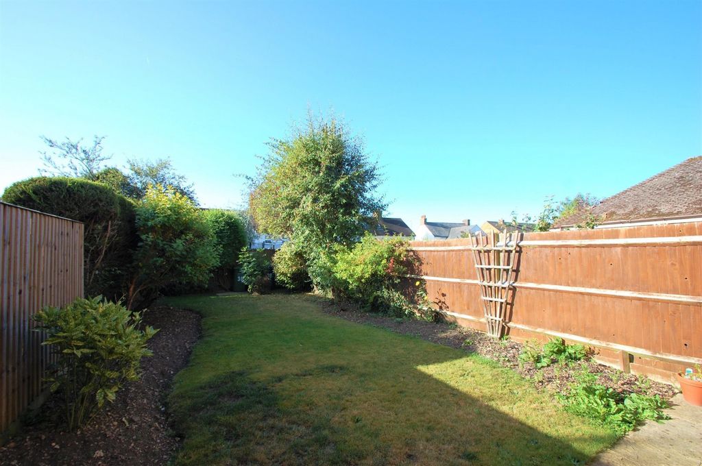 Property photo 3 of 13 Garden