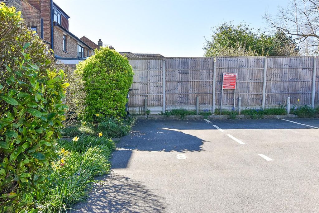 Property photo 3 of 14 Parking Space.Jpg