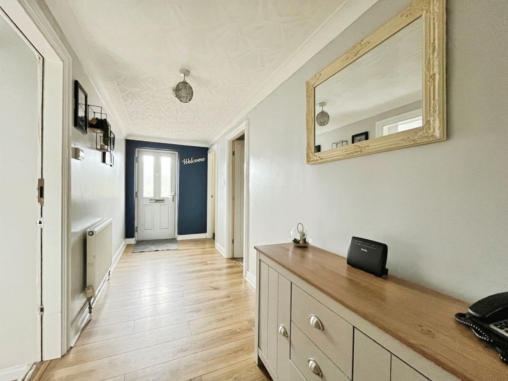 Property photo 3 of 21 4296887