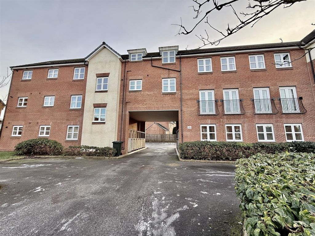 Property photo 1 of 10 External