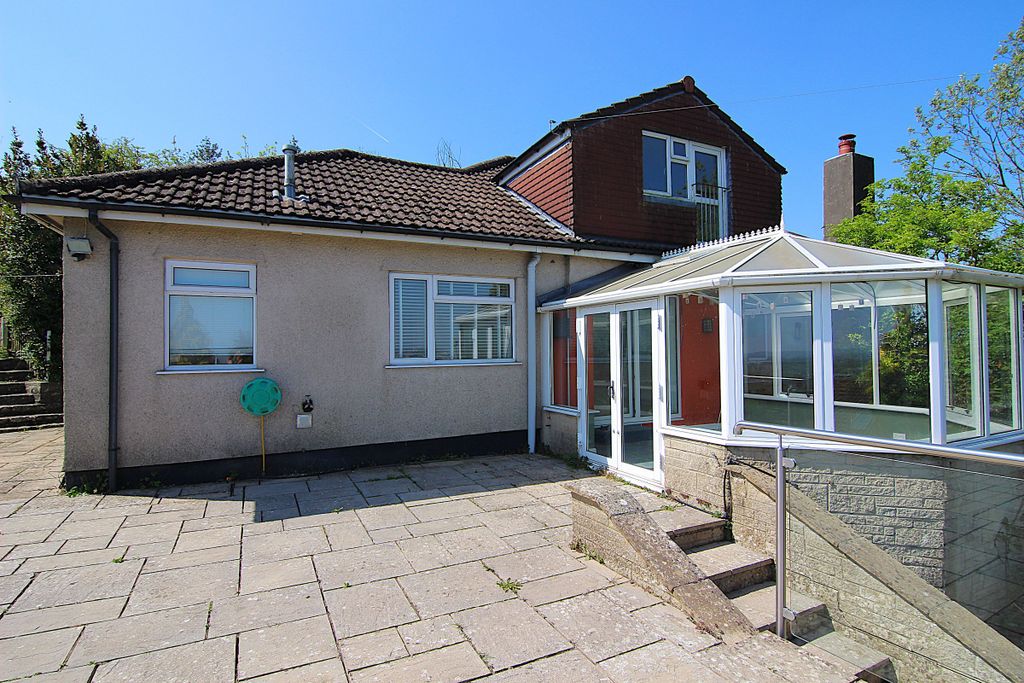Property photo 1 of 30