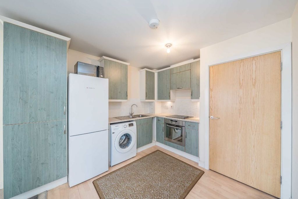 Property photo 3 of 4
