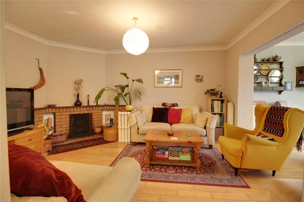 Property photo 2 of 17 Picture No. 19