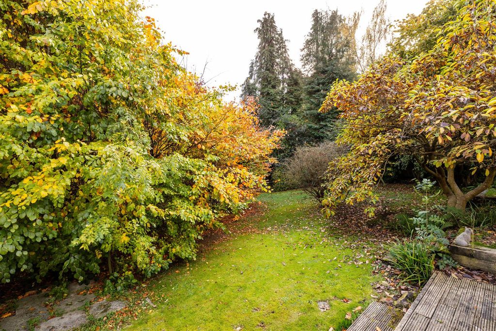 Additional image 14 of 5 bed detached house for saleHuntersfield Close, Reigate RH2