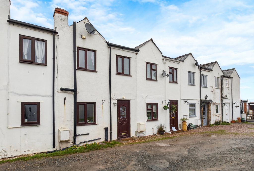 Property photo 1 of 18 Front