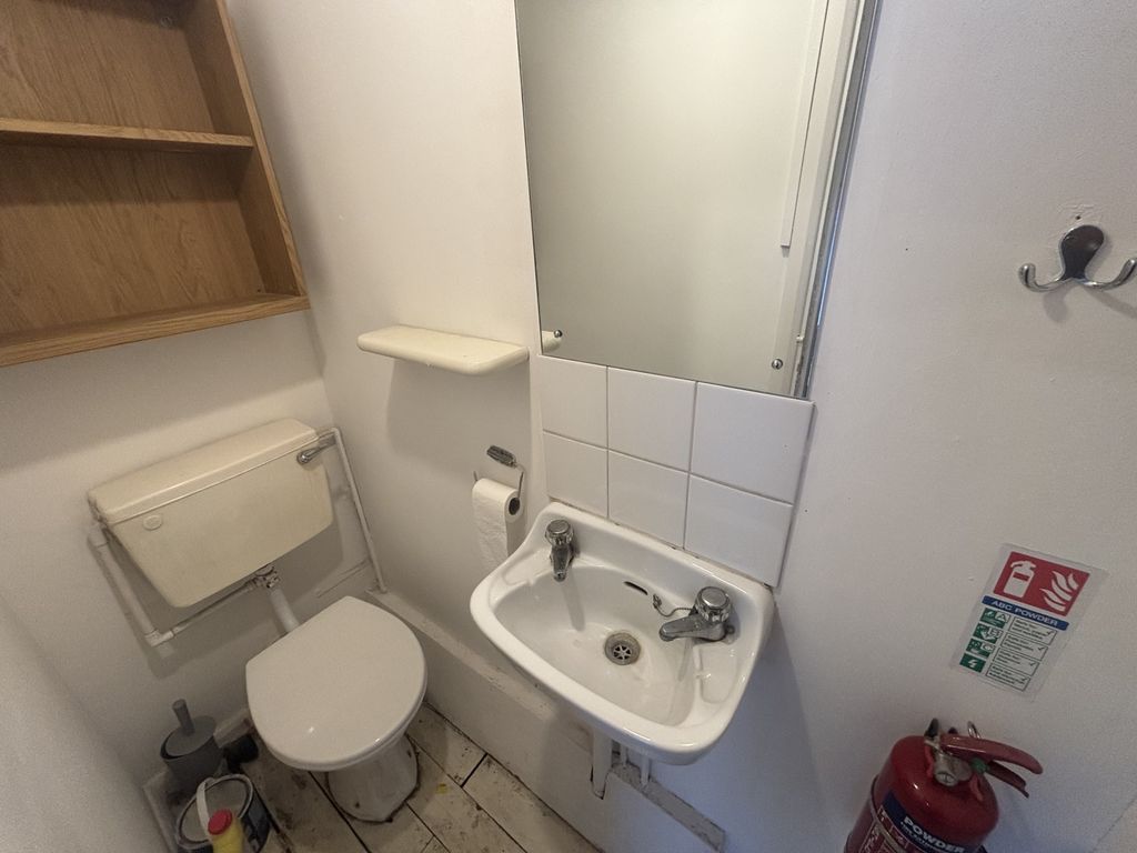 Property photo 3 of 4