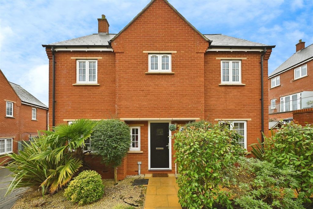 Property photo 3 of 30 c1.Jpg