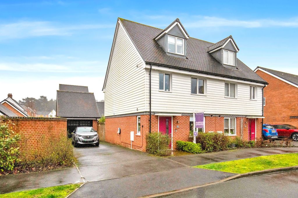 Property photo 2 of 30