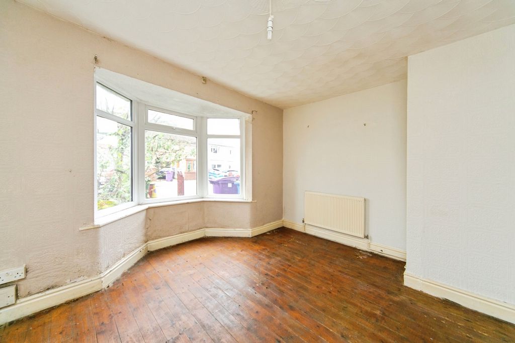 Property photo 2 of 17 Photo