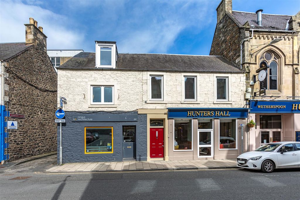 Property photo 1 of 25 62 High Street Galashiels 01.Jpg