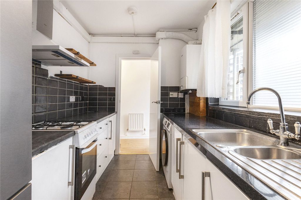 Property photo 3 of 14 Picture No. 13