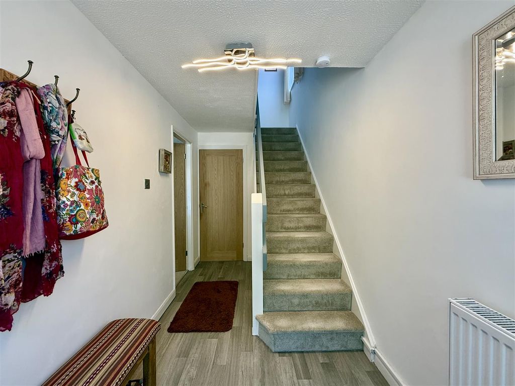 Property photo 3 of 18 3