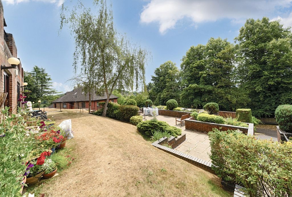 Property photo 2 of 10 1319105-5-6867ba7...