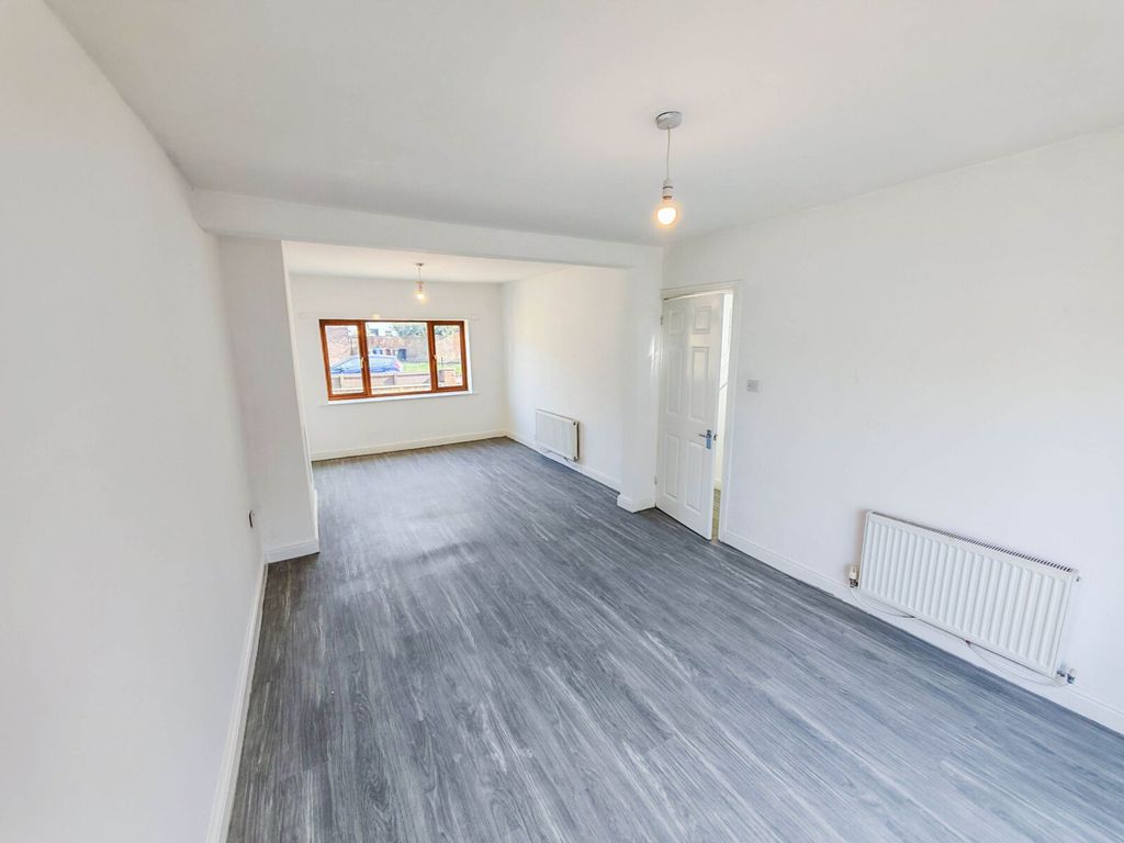 Property photo 3 of 17 Picture No. 10