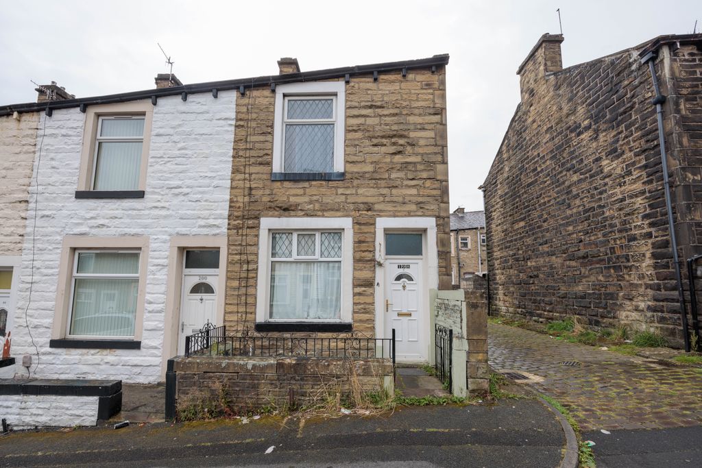 Property photo 1 of 30