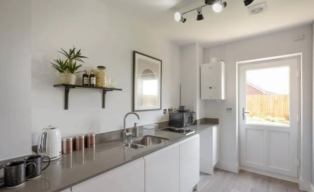 Property photo 3 of 7