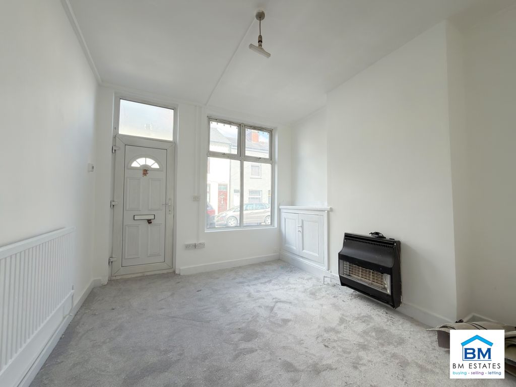 Property photo 2 of 8 Photo 1