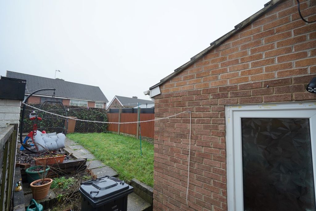 Property photo 3 of 3