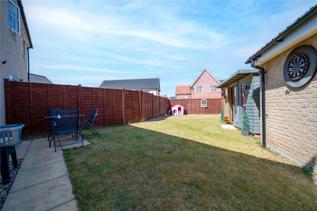Property photo 3 of 8 Garden
