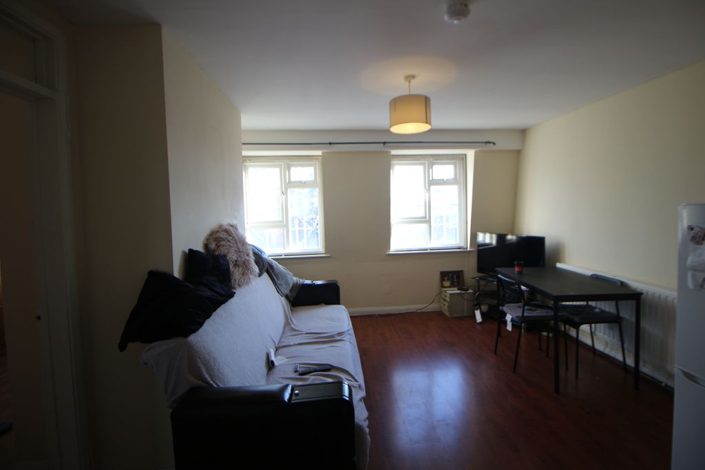 Property photo 2 of 6