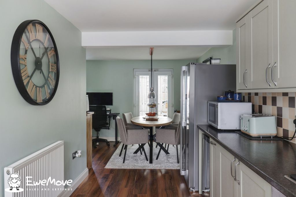 Property photo 2 of 20 Kitchen Diner