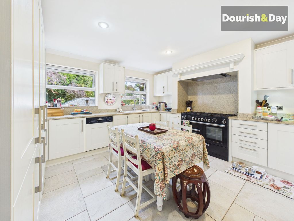 Property photo 2 of 48