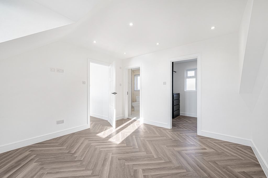 Additional image 34 of 4 bed detached house for saleSouth Coast Road, Telscombe Cliffs, Peacehaven, East Sussex BN10
