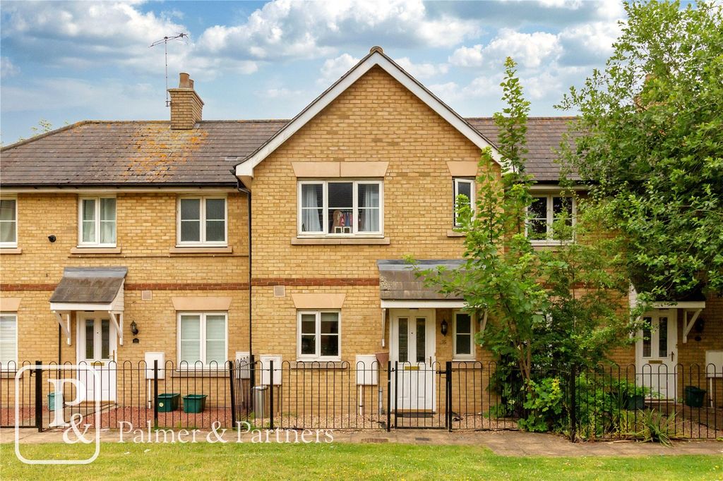 Property photo 1 of 12 External