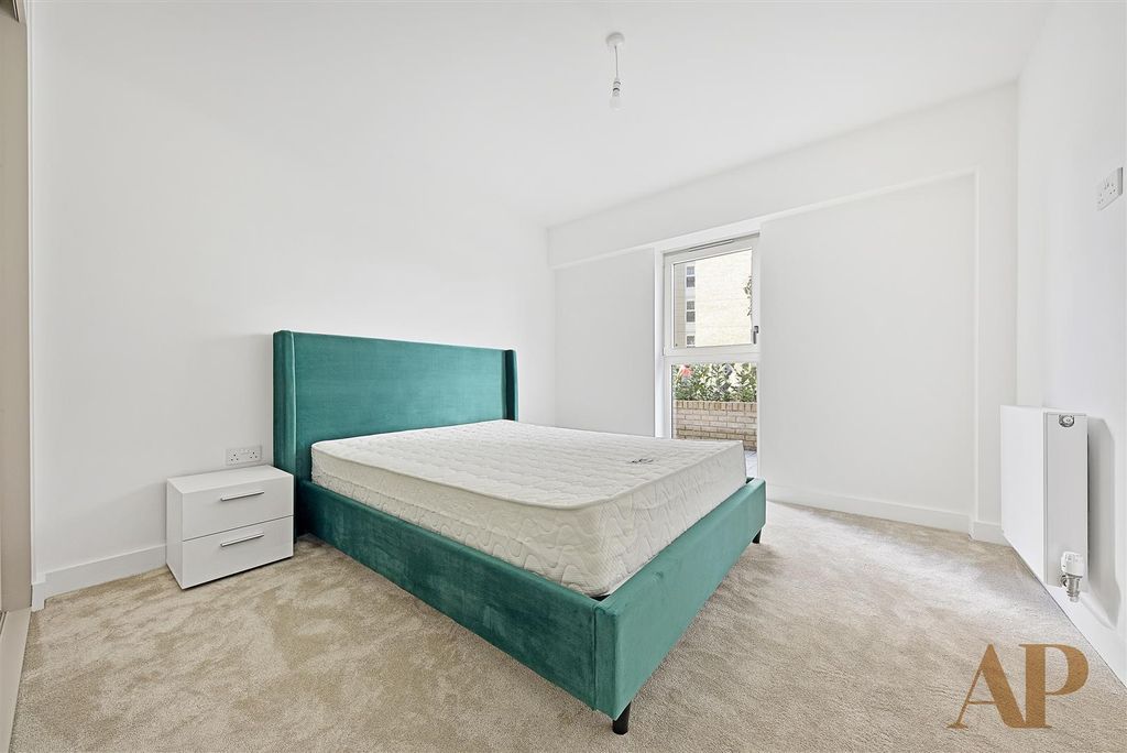 Property photo 2 of 5