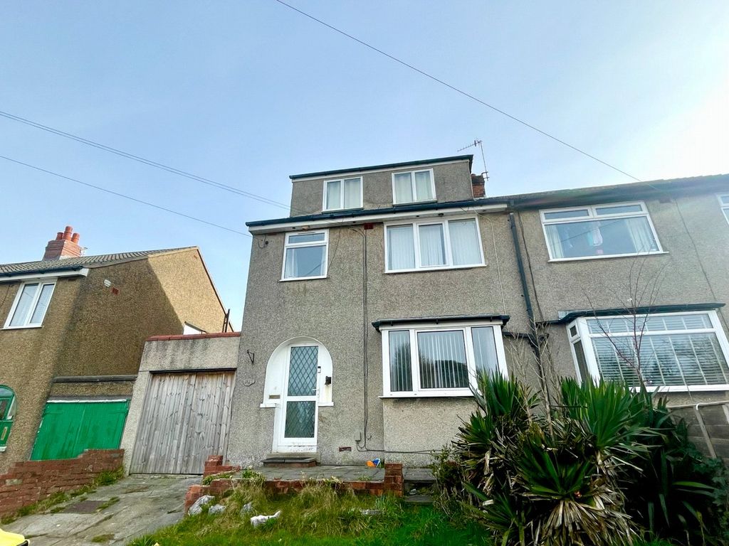 Property photo 1 of 17 External