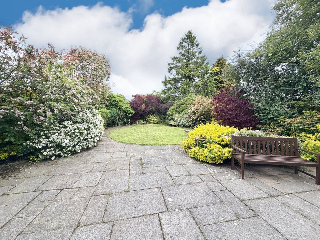 Property photo 2 of 30