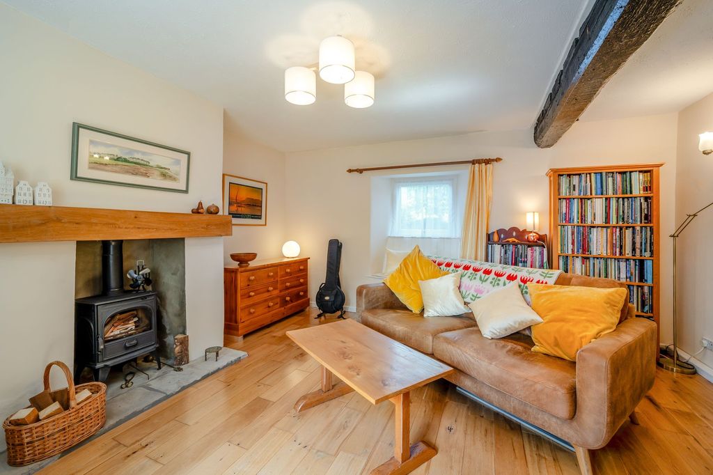 Property photo 3 of 19