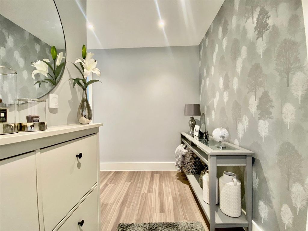 Property photo 2 of 18 Bay13.Jpg