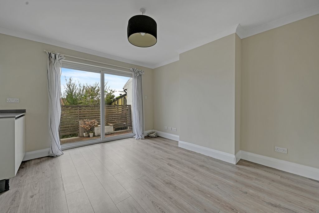Property photo 3 of 15 11-040Bgcusl - Ta...