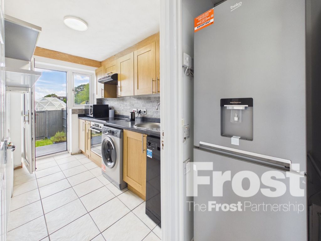 Property photo 3 of 8 Picture No. 06