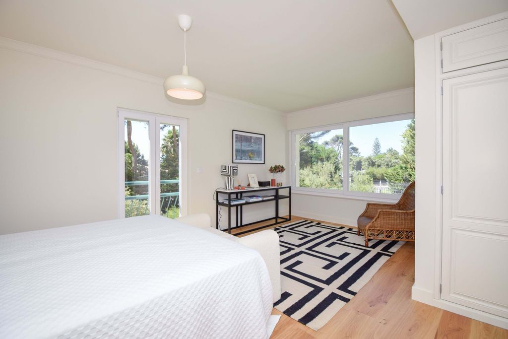 Property photo 2 of 47